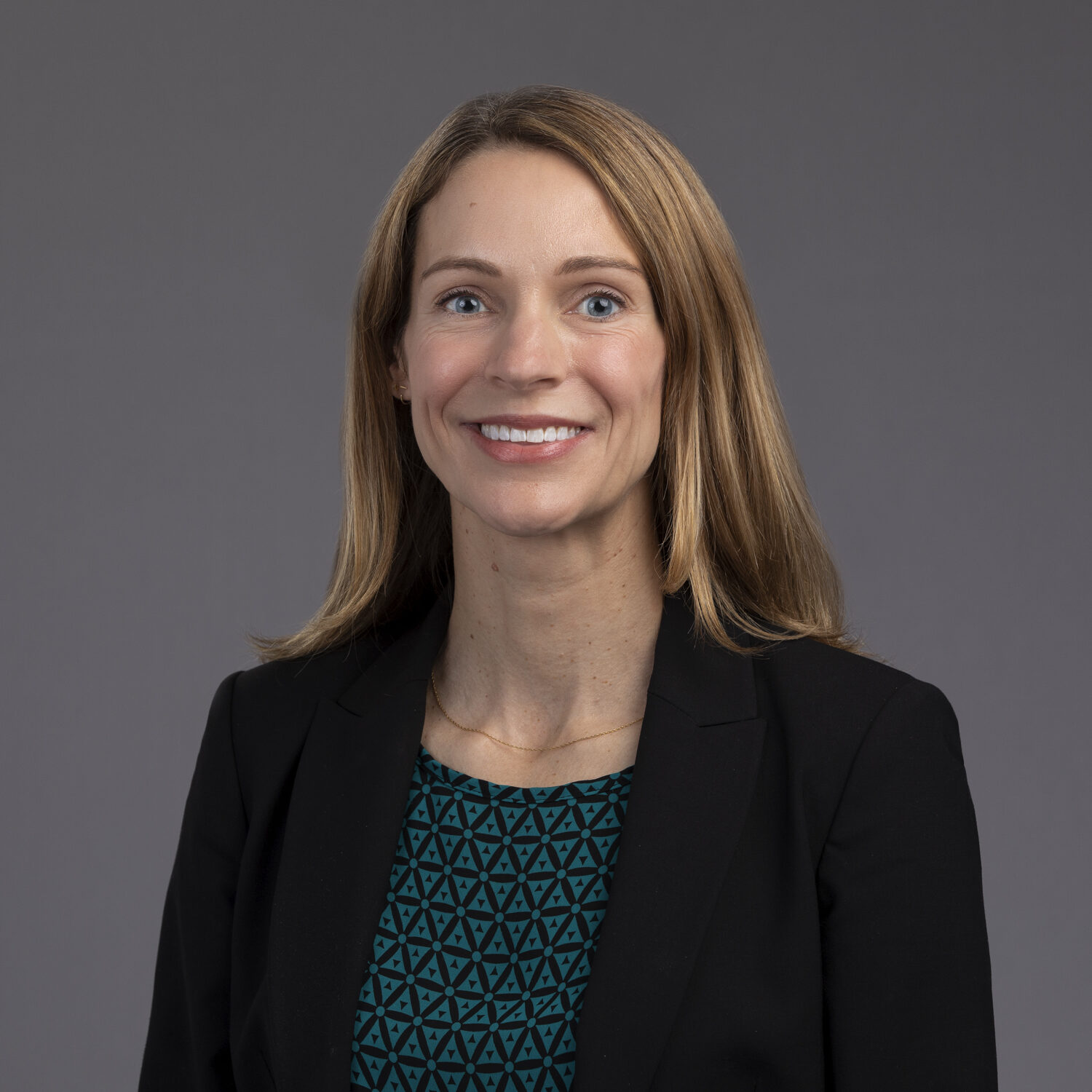 Anne Hoffman headshot